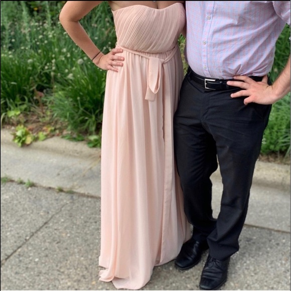 Lulus Dresses & Skirts - Stunning Lulu’s Blush Pink Dress